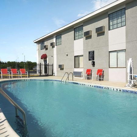 Super 8 By Wyndham Ardmore Exterior foto